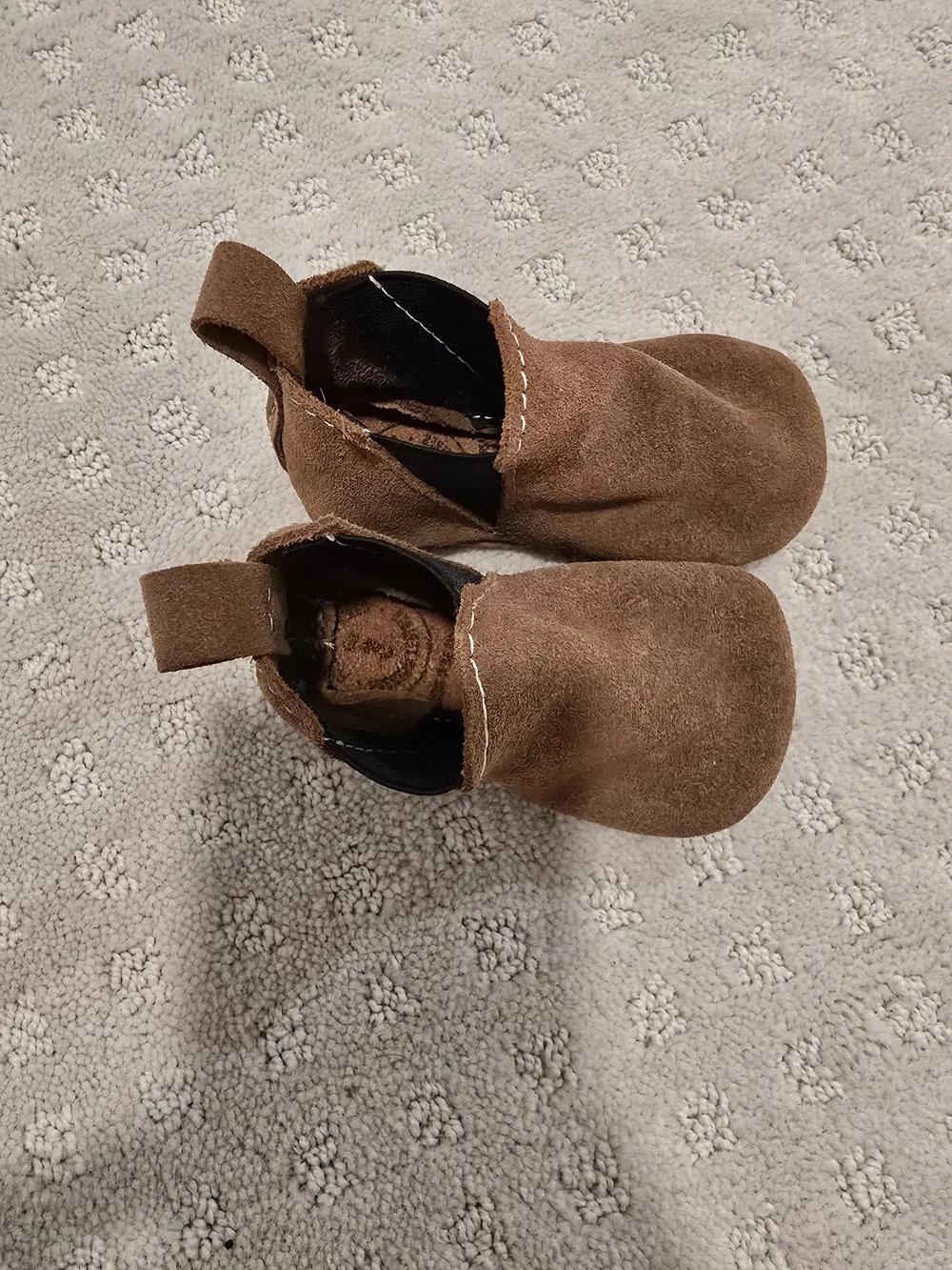 Freshly Picked Amber Suede Chelsea Baby Moccasins Sz. 3
